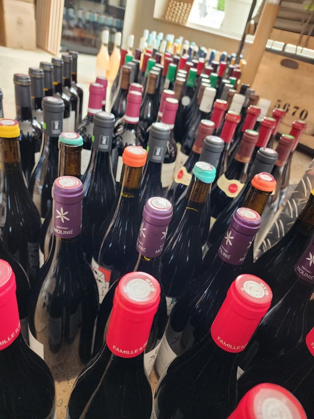 Plein de bouteilles de vins